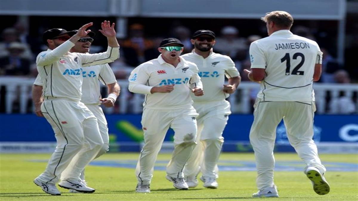 Eng vs NZ: लार्ड्स टेस्ट के पहले दिन गिरे 17 विकेट