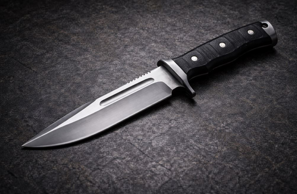 UP NEWS: गाली गलौज का विरोध करना पड़ा महंगा, ताऊ ने भतीजे की चाकुओं से गोदकर की हत्या