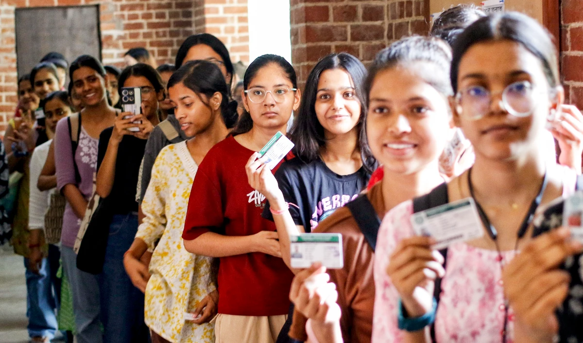 बिहार चुनाव के लिए फ़ोन पर E-वोटर कार्ड डाउनलोड करने की स्टेप-बाय-स्टेप पूरी गाइड