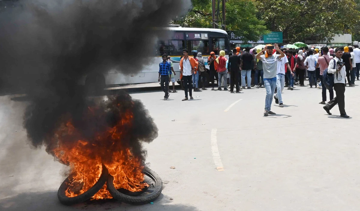 पटना विश्वविद्यालय के छात्रों के दो समूहों के बीच गोलीबारी