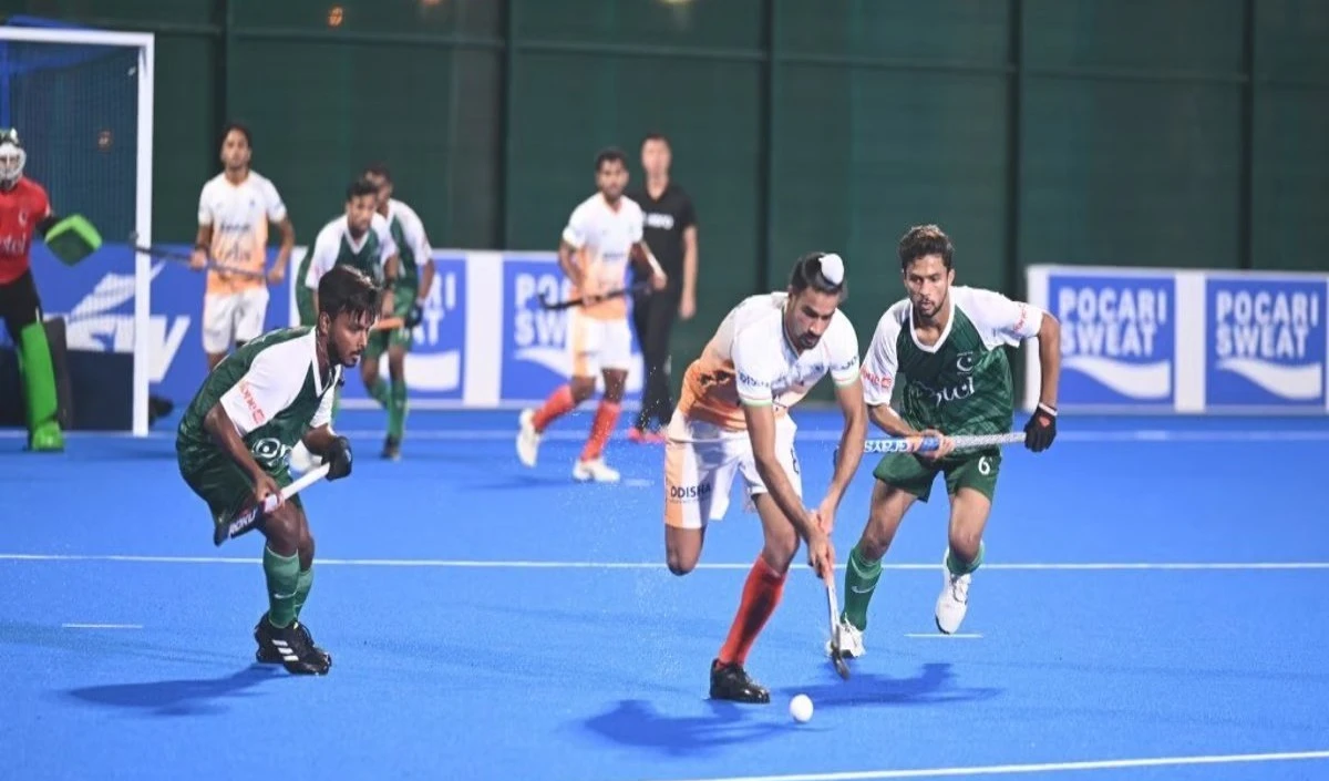 भारत-पाकिस्तान जूनियर हॉकी मैच में जीती खेल भावना, खिलाड़ियों ने मैच के बाद किया हाई-फाइव