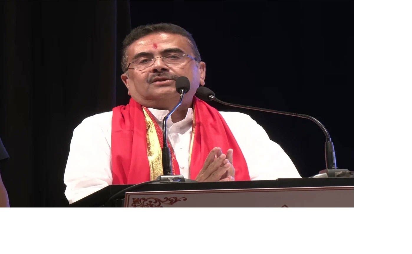 TMC में बड़ी बगावत! Suvendu Adhikari के नेतृत्व में Delhi पहुंचे 19 सांसद, Mamata की बढ़ी टेंशन