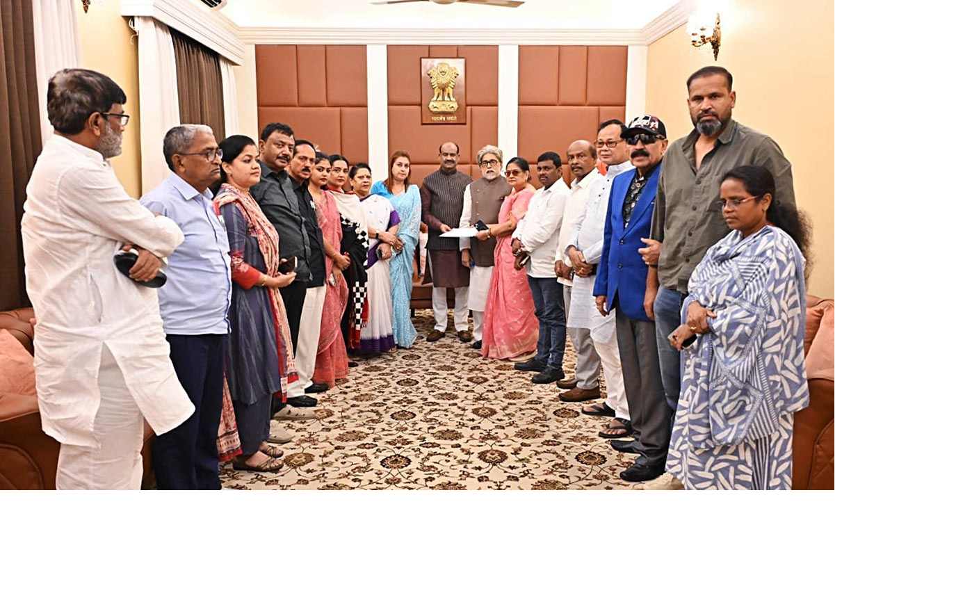 गुमनाम पार्टी में क्यों शामिल हुए TMC के नामी सांसद? दलबदल विरोधी नारे वाला दल क्यों बना तृणमूल के बागियों का नया ठिकाना?