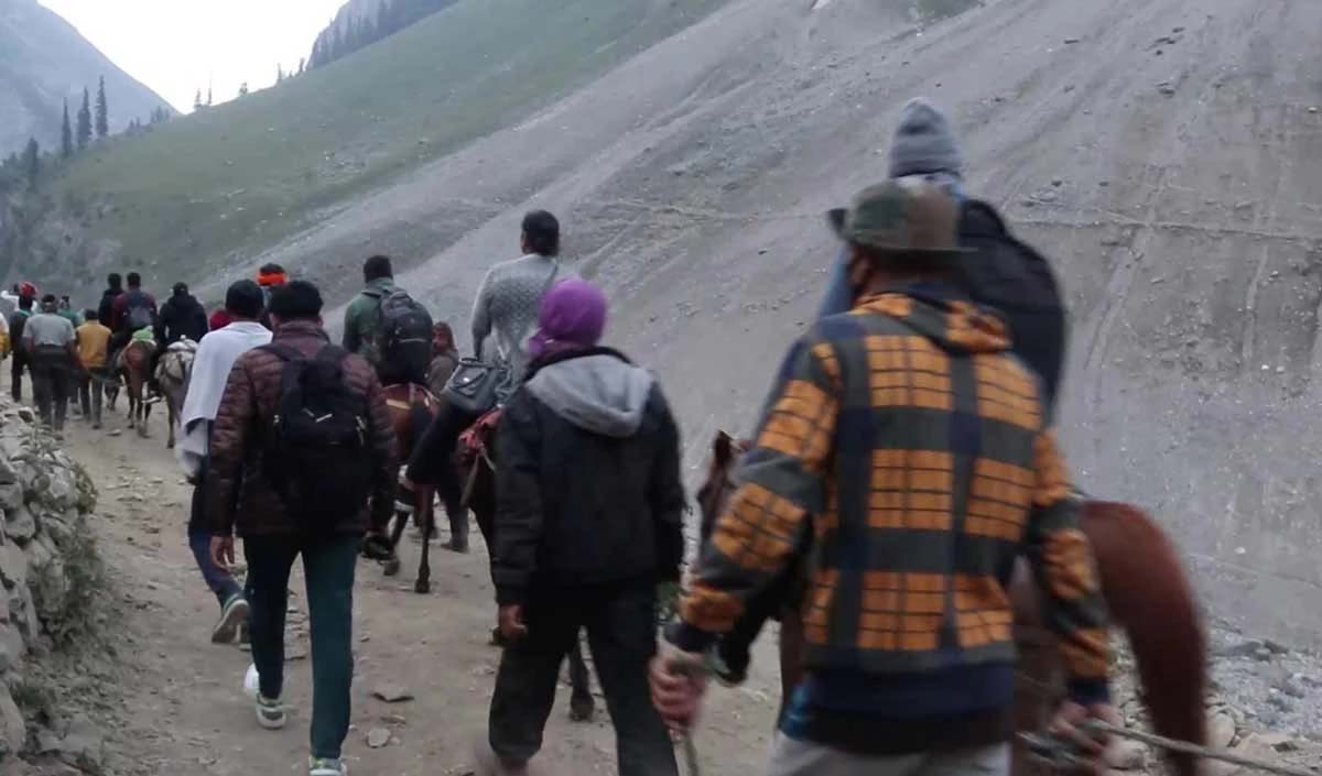 Amarnath Yatra: जम्मू से 7,000 से अधिक श्रद्धालुओं का जत्था रवाना