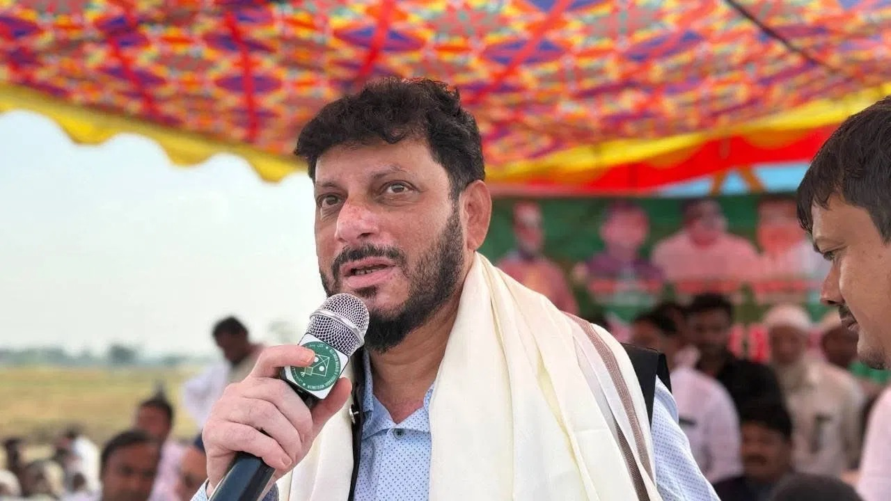 मैं वंदे मातरम् नहीं गाऊंगा…, AIMIM नेता वारिस पठान ने तिरंगा फहराने के बाद दिया बड़ा बयान