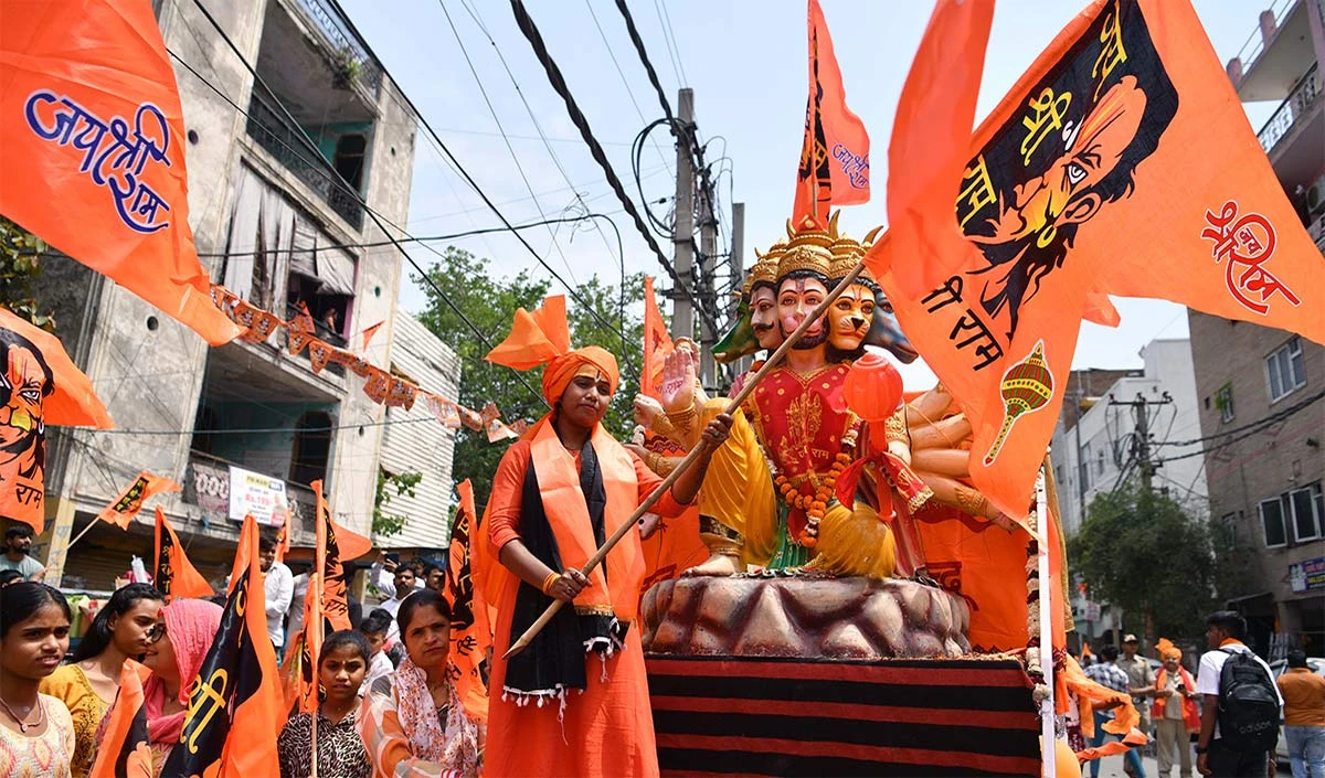 शोभा यात्राओं पर हमले, कांवड़ियों पर हमले, पूजा में विघ्न, मंदिरों में तोड़फोड़...हिंदू आस्था को क्यों बार-बार पहुँचायी जाती है चोट?