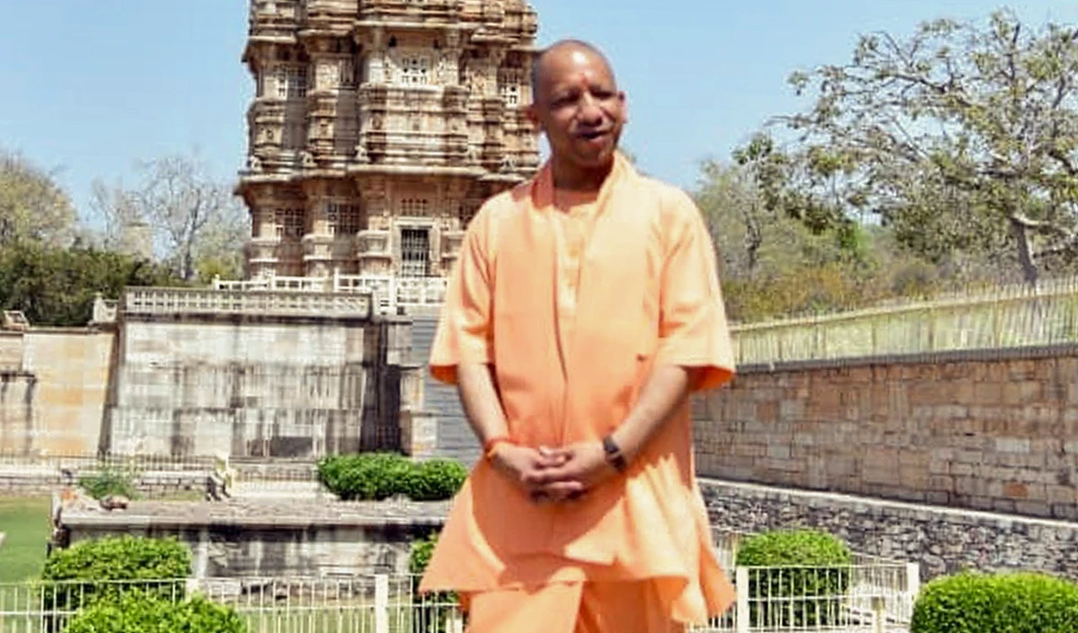 CM Yogi ने Rajasthan से दिया श्रेष्ठ भारत का मंत्र, बोले- हर वर्ग का योगदान है जरूरी