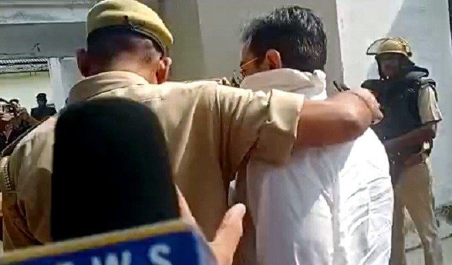 लखीमपुर हिंसा मामला: केंद्रीय मंत्री का पुत्र आशीष मिश्रा गिरफ़्तार, कोर्ट में किया जाएगा पेश