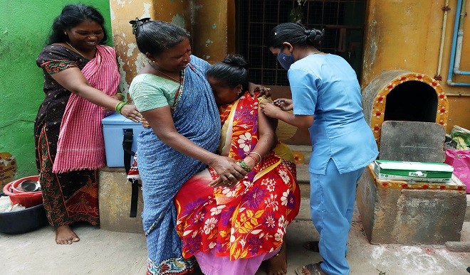 कोरोना वैक्सीनेशन में भारत ने रचा नया इतिहास, 100 करोड़ के आंकड़े को किया पार