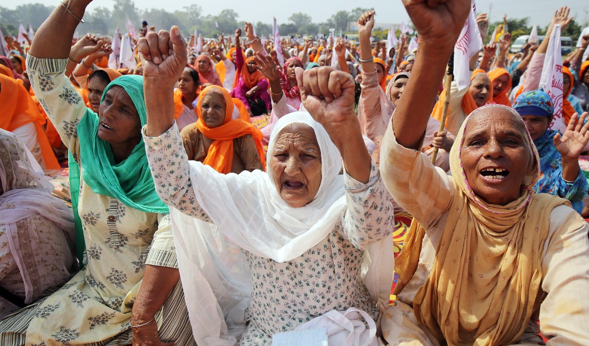 बहादुरगढ़ में झज्जर रोड़ पर हुआ हादसा, तेज रफ्तार ट्रक ने महिला किसान प्रदर्शनकारियों को कुचला; 3 की मौत