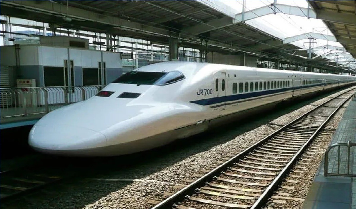 हाई स्पीड रेल नेटवर्क पर काम कर रही सरकार दिल्ली से आगरा के बीच हर 60 मिनट पर चलेगी बुलेट ट्रेन