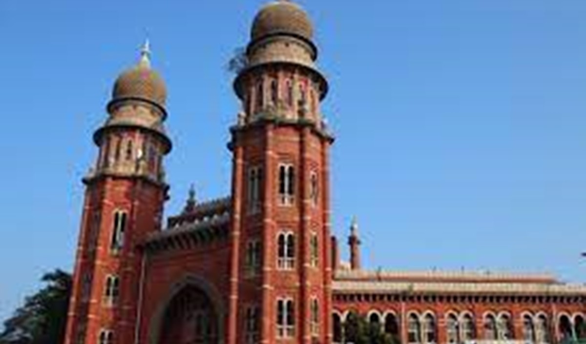 मद्रास उच्च न्यायालय ने जयललिता का आवास स्मारक में तब्दील करने का आदेश रद्द किया