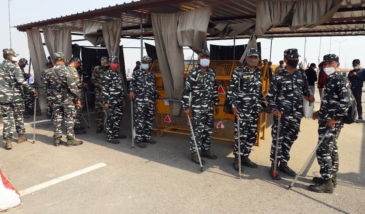 केंद्र सरकार ने बढ़ाई राशि अब सीआरपीएफ के शहीद जवानों के परिवार को मिलेंगे 35 लाख