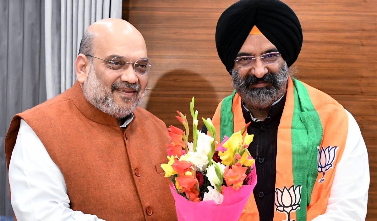 शिरोमणि अकाली दल के नेता मनजिंदर सिंह सिरसा भाजपा में शामिल अमित शाह से की मुलाकात