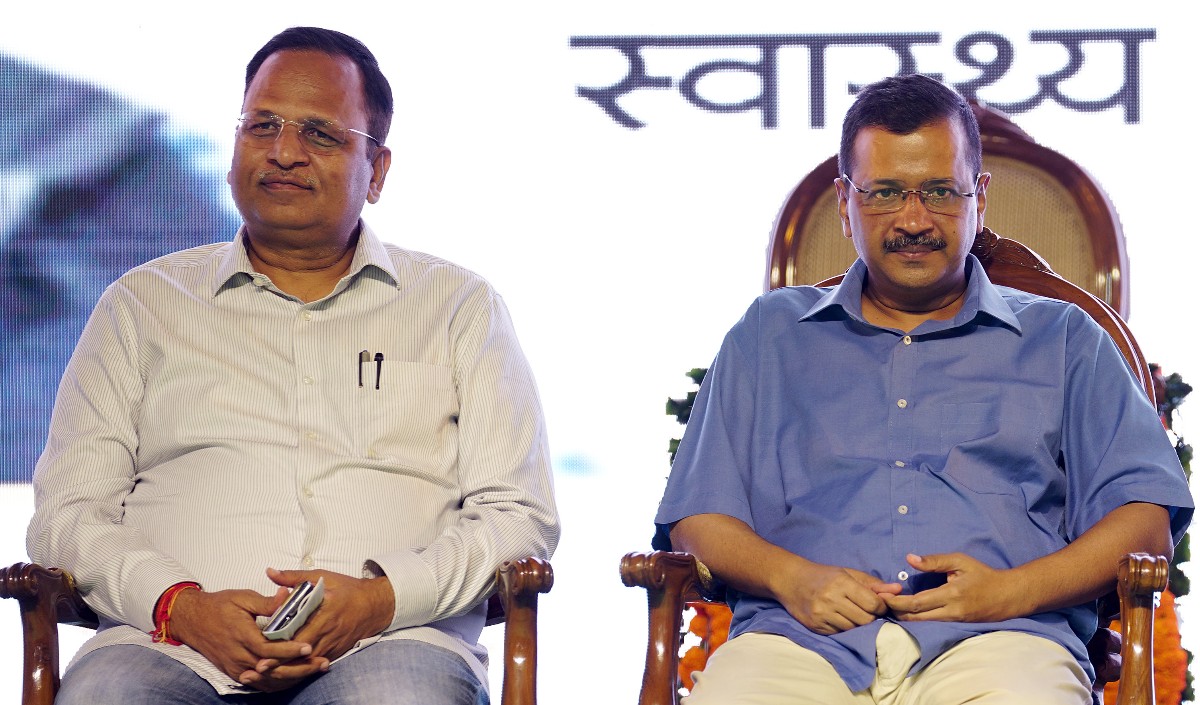 दिल्ली में ओमीक्रोन की स्थिति पर नजर रख रहे हैं लॉकडाउन की कोई संभावना नहीं है: जैन