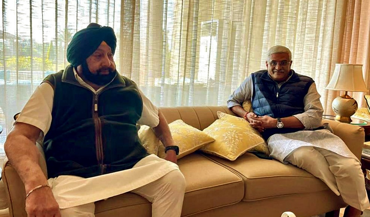 पंजाब में आगामी विस चुनाव के लिए अमरिंदर सिंह की पार्टी से बातचीत जारी : शेखावत