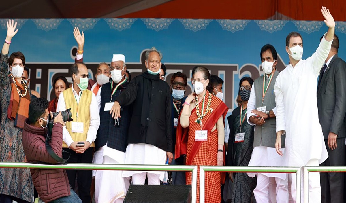 पहली बार शासन के तीन साल बाद भी सत्ता विरोधी लहर नहीं बनी:गहलोत