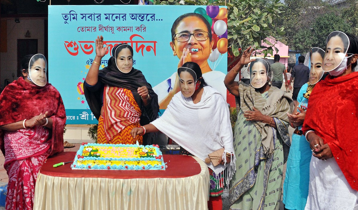 प्रधानमंत्री मोदी ने ममता बनर्जी को जन्मदिन की बधाई दी