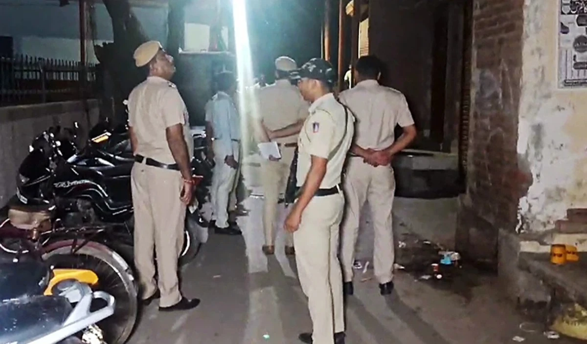 दिल्ली के बवाना में दो समूहों के बीच झगड़े के बाद एक व्यक्ति की चाकू मारकर हत्या