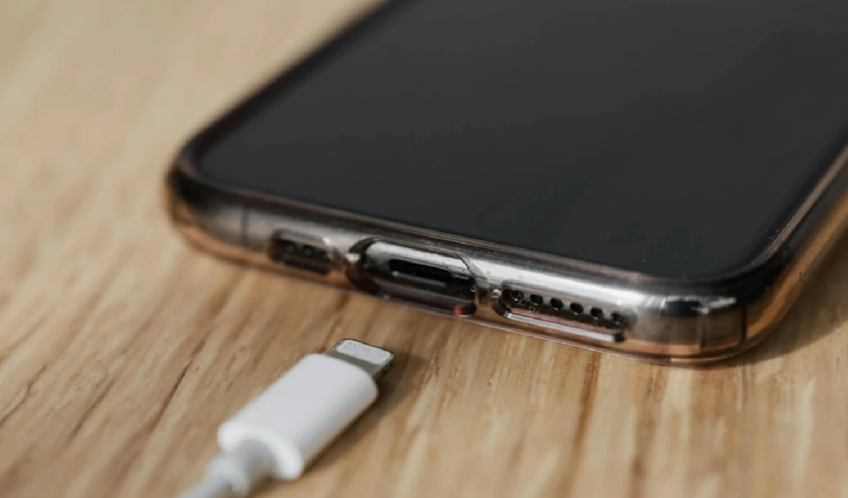 जानें क्या है O.MG Cable Scam? जिससे आसानी से चोरी हो सकता है आपका डेटा