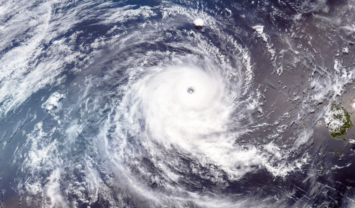 बंगाल की खाड़ी में Cyclone Montha का मंडराता कहर, आंध्र, ओडिशा, तमिलनाडु में भारी बारिश का अनुमान