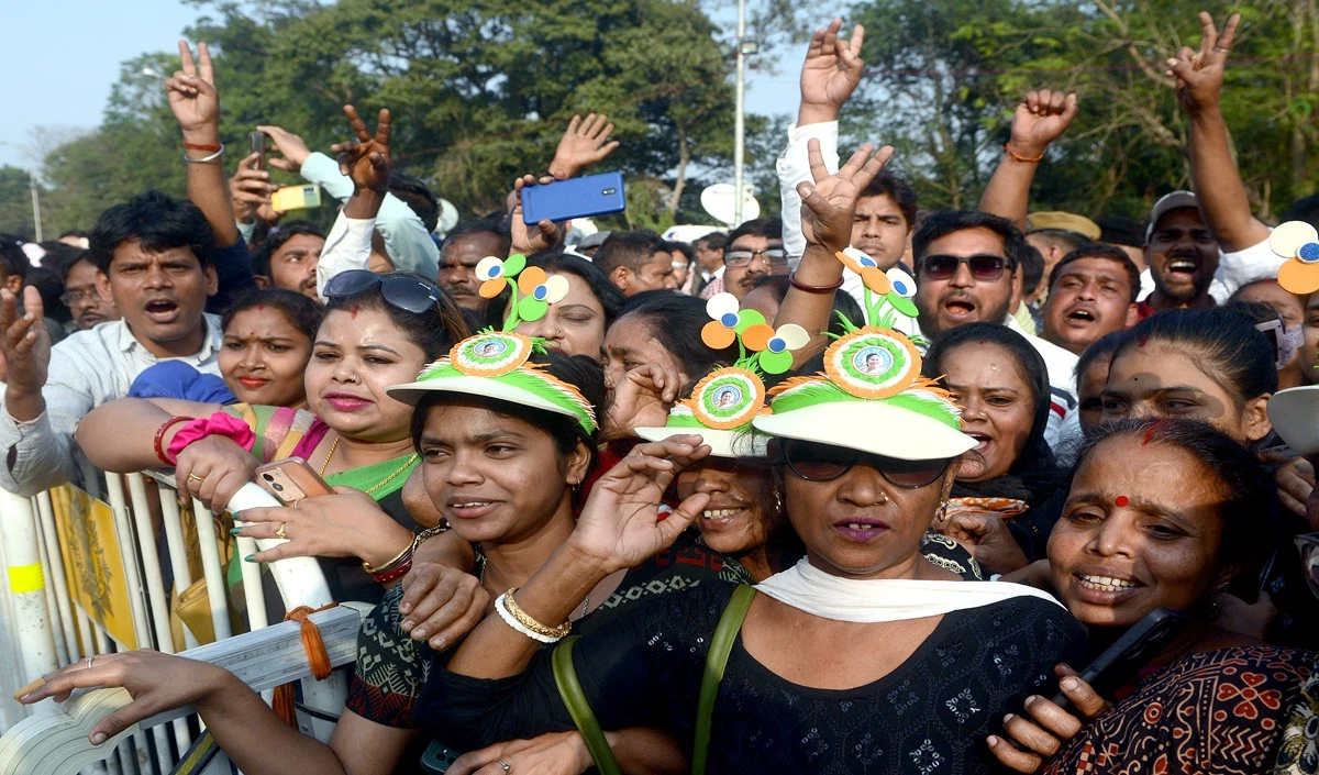 MGNREGA पर 3 साल बाद सुप्रीम कोर्ट ने क्या फैसला दे दिया? ममता बनर्जी के भतीजे ने बताया ऐतिहासिक