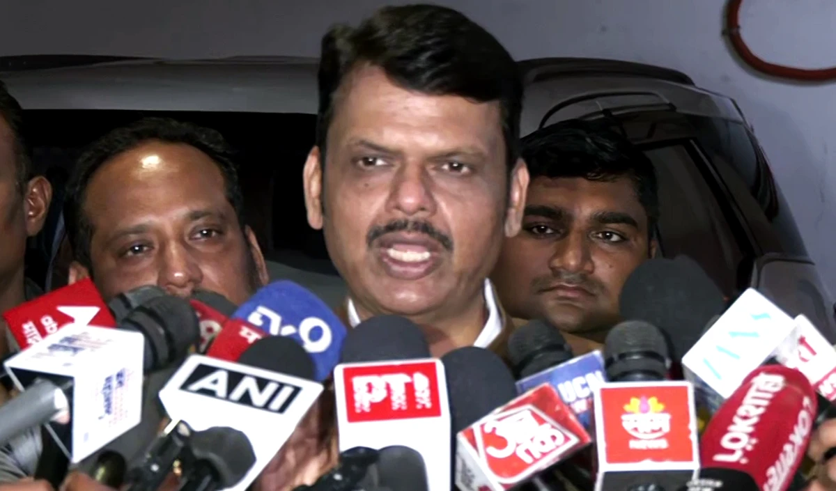 फडणवीस का बड़ा कदम, Maharashtra का बजट अब खुद पेश करेंगे CM, सुनेत्रा पवार को मिला ये विभाग