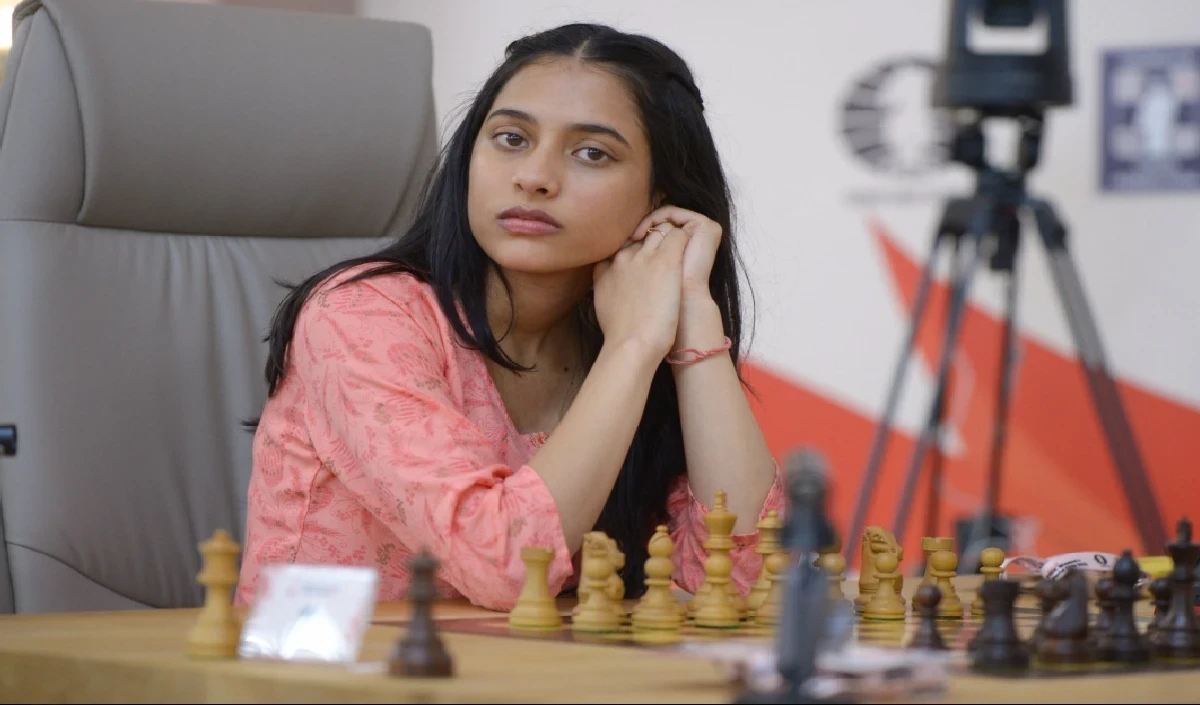 FIDE Candidates: दिव्या जीत से चूकीं, वैशाली ने रानी की कुर्बानी देकर पलट दी बाजी