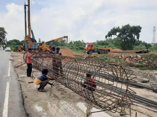 उन्नाव के सरैयां आरओबी का टेस्टिंग का कार्य शुरू अफसर लगातार कर रहे मॉनिटरिंग 70 फीसदी काम पूरा