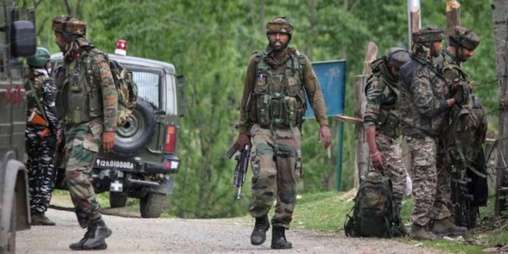 Jammu-Kashmir के सांबा में अंतरराष्ट्रीय सीमा पर संदिग्ध गोलीबारी में रसोइए की मौत