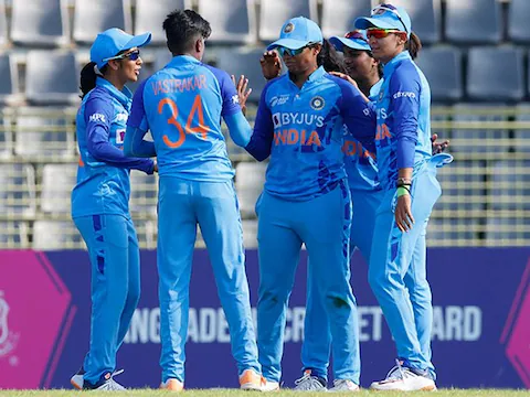 Womens Asia Cup 2022: निदा डार बल्ले और गेंद से पड़ी भारी भारत को पाकिस्तान से मिली हार