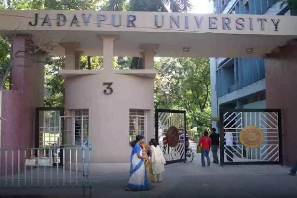 Jadavpur University में छात्र की मौत के बाद लगाए गए CCTV कैमरे, शराब के उपयोग पर प्रतिबंध