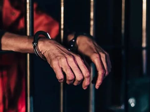 UP जेल में एक महिला और 23 पुरुष कैदी मिले HIV पॉजिटिव