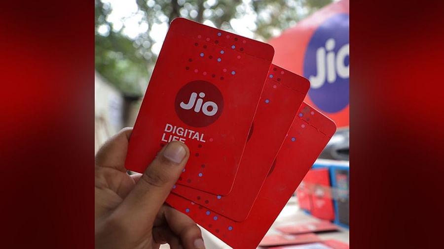 Jio ने अगस्त में जोड़े सबसे अधिक सब्सक्राइबर, वोडाफोन आइडिया को हुआ 8 लाख से ज्यादा यूजर्स का नुकसान