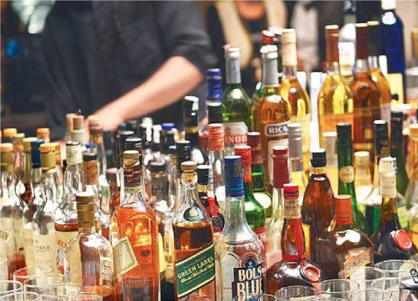 Haryana Police: नूंह में अवैध शराब की लगभग 10 हजार बोतलें जब्त कीं