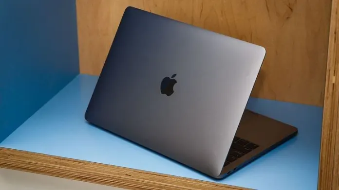 New Delhi: ऐपल MacBook का लोगो अब नहीं करता है ग्लो, बेहद रोचक है इसकी वजह