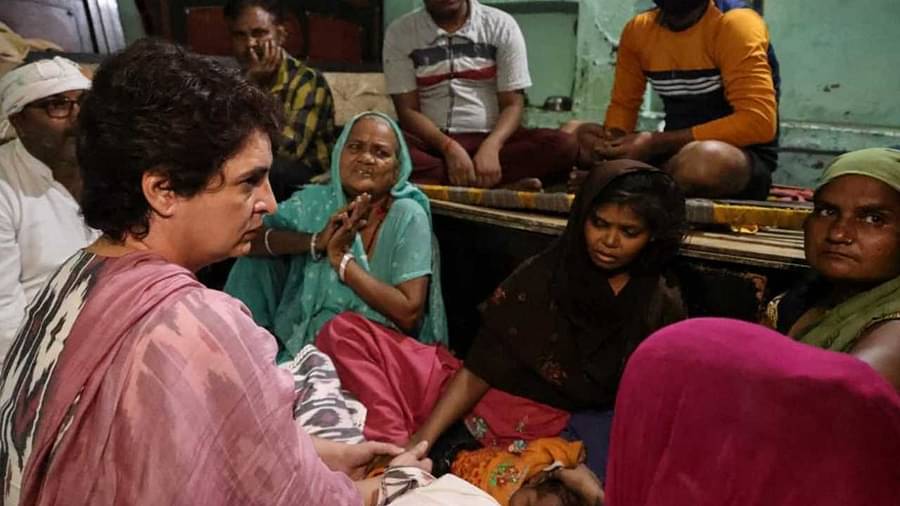 पुलिस हिरासत में मारे गए सफाईकर्मी के परिजनों से मिलीं प्रियंका गांधी, परिवार वालों ने सुनाई पूरी दास्तां