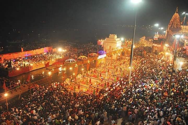 Varanasi: देव दीपावली की तारीख को लेकर विवाद खत्म, इस दिन दीपों से सजेंगे घाट