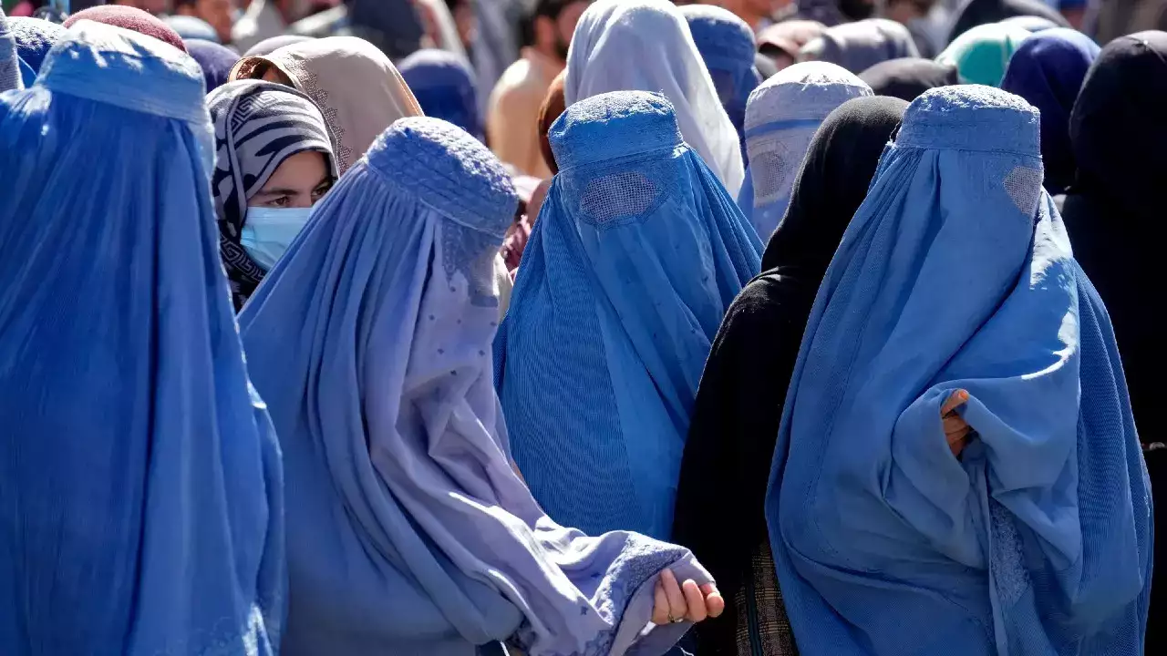 अब प्राइमरी तक पढ़ पाएंगी लड़कियां अफगानिस्तान में:जारी किया तालिबान ने आदेश,aइस्लामिक नियमों के तहत कपड़े पहनने होंगे