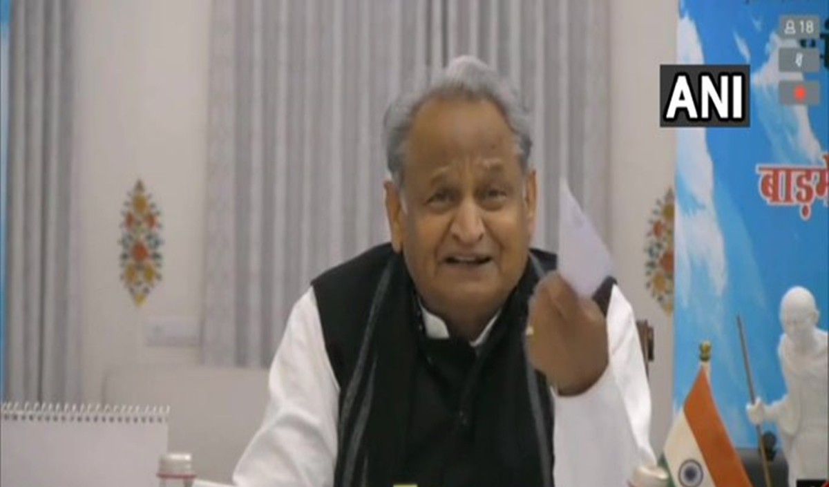 भाजपा की नीतियों के कारण देश हर पैमाने पर पिछड़ रहा है : गहलोत