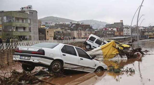 तुर्की में फिर टूटा कुदरत का कहर, भूकंप के बाद भयंकर बाढ़, 14 की मौत