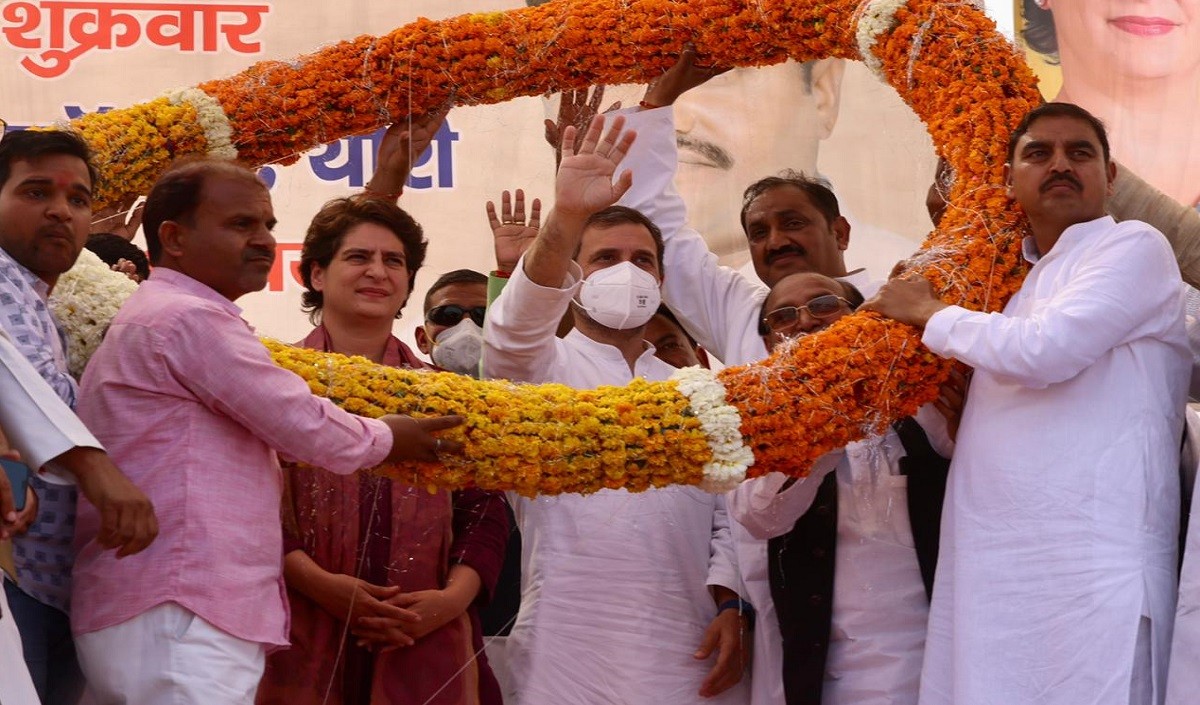 यूक्रेन में फंसे नागरिकों को वापस लाने के लिए सारे प्रयास करना सरकार का कर्तव्य: कांग्रेस