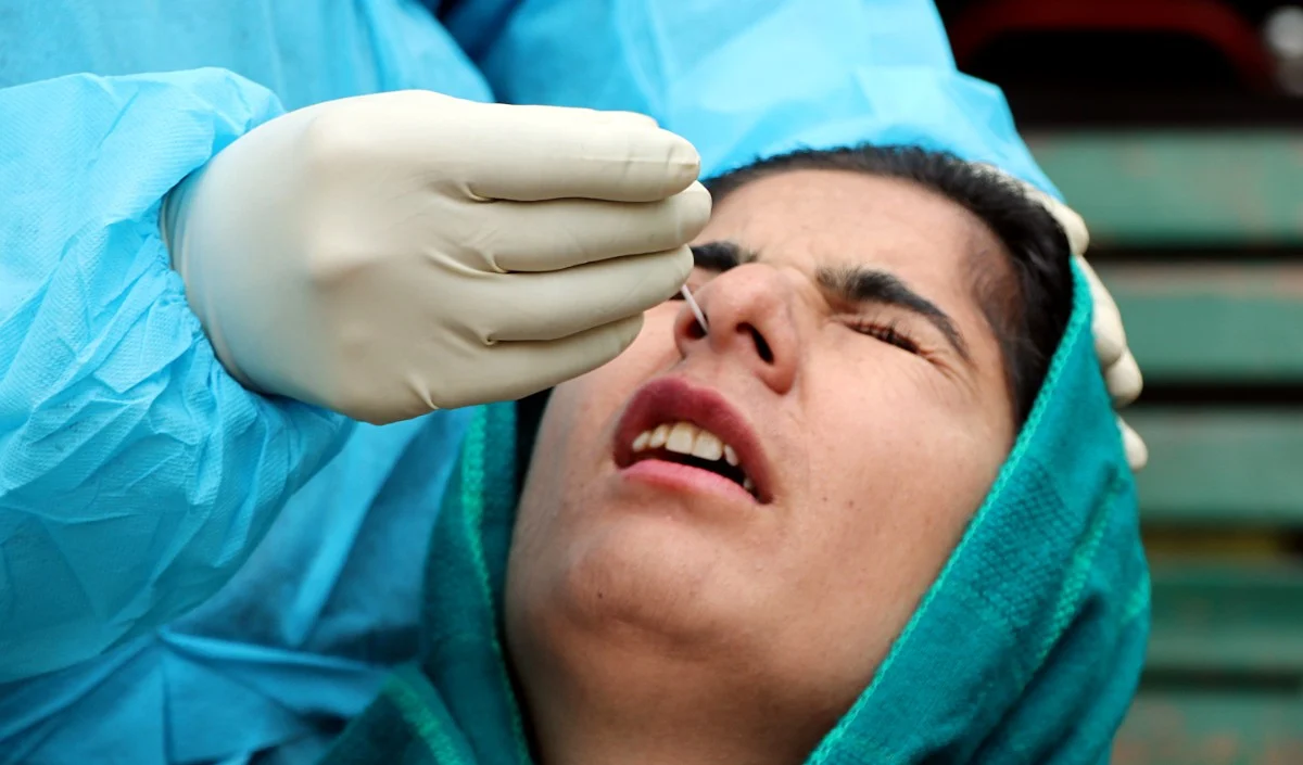 भारत में एक दिन में कोविड-19 के 2827 नए मामले 24 लोगों की मौत