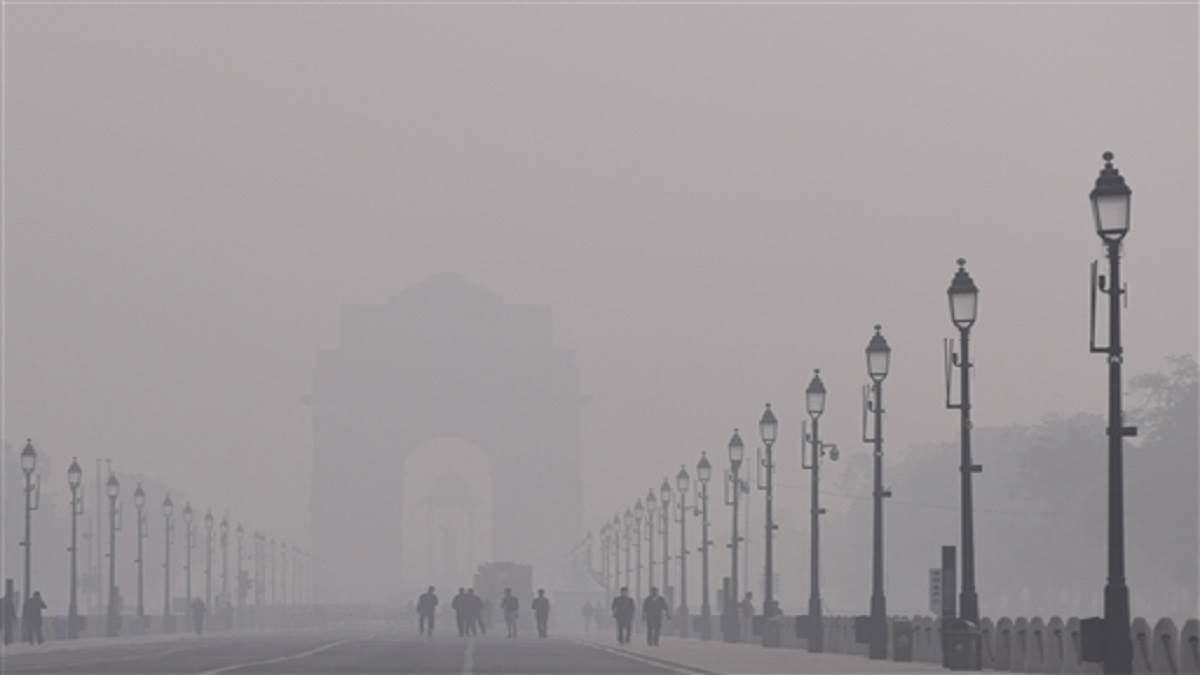 Delhi में बादल छा सकते हैं,  बेहद खराब वायु गुणवत्ता