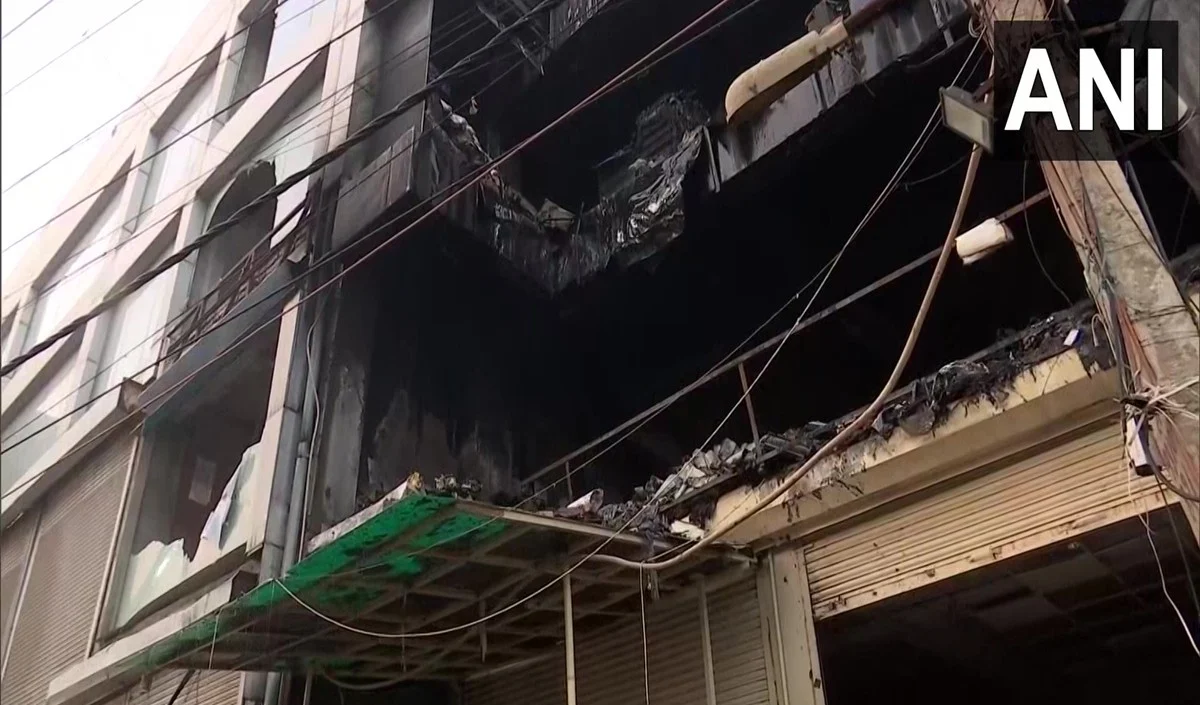 दिल्ली के मुंडका में आग लगने की घटना से दुखी हूं: राष्ट्रपति