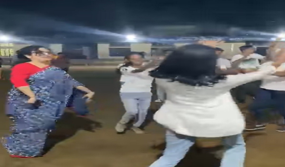 महिला IAS ऑफिसर ने बॉलीवुड सॉन्ग पर दिखाए डांस मूव्स सोशल मीडिया पर वायरल हुई वीडियो