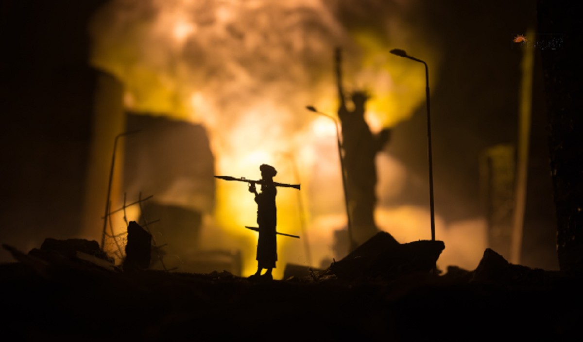 दिल्ली के बादली एक्सटेंशन में एक मकान में लगी आग आठ लोग सुरक्षित निकाले गए