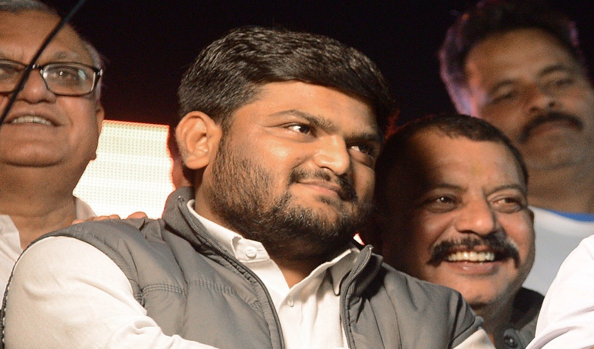  कांग्रेस से खफा हैं हार्दिक पटेल इन नेताओं के साथ AAP में जाने की चर्चा