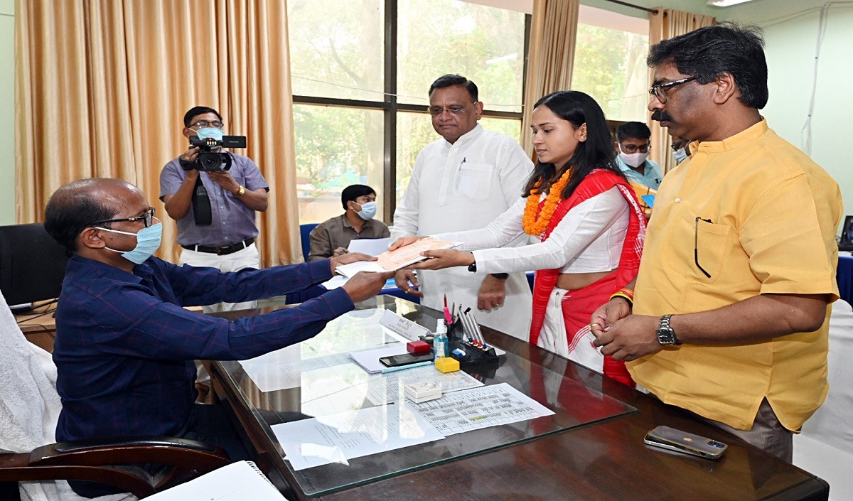 मुख्यमंत्री सोरेन ने रांची में तीन सड़क परियोजनाओं का शिलान्यास किया