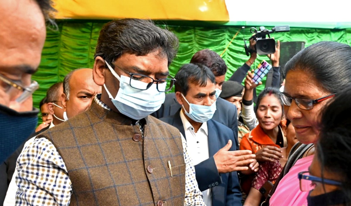 यूक्रेन में फंसे भारतीय छात्रों एवं अन्य लोगों की सरकार मदद करें- हेमंत सोरेन